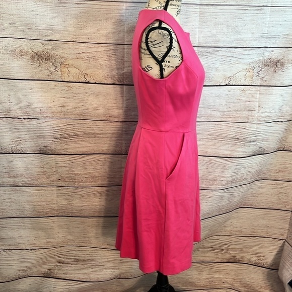 Trina Turk Sunnie Dress Keyhole Opening Sleeveless Pink Swizzle Size 2 Lace Slip - Picture 5 of 10